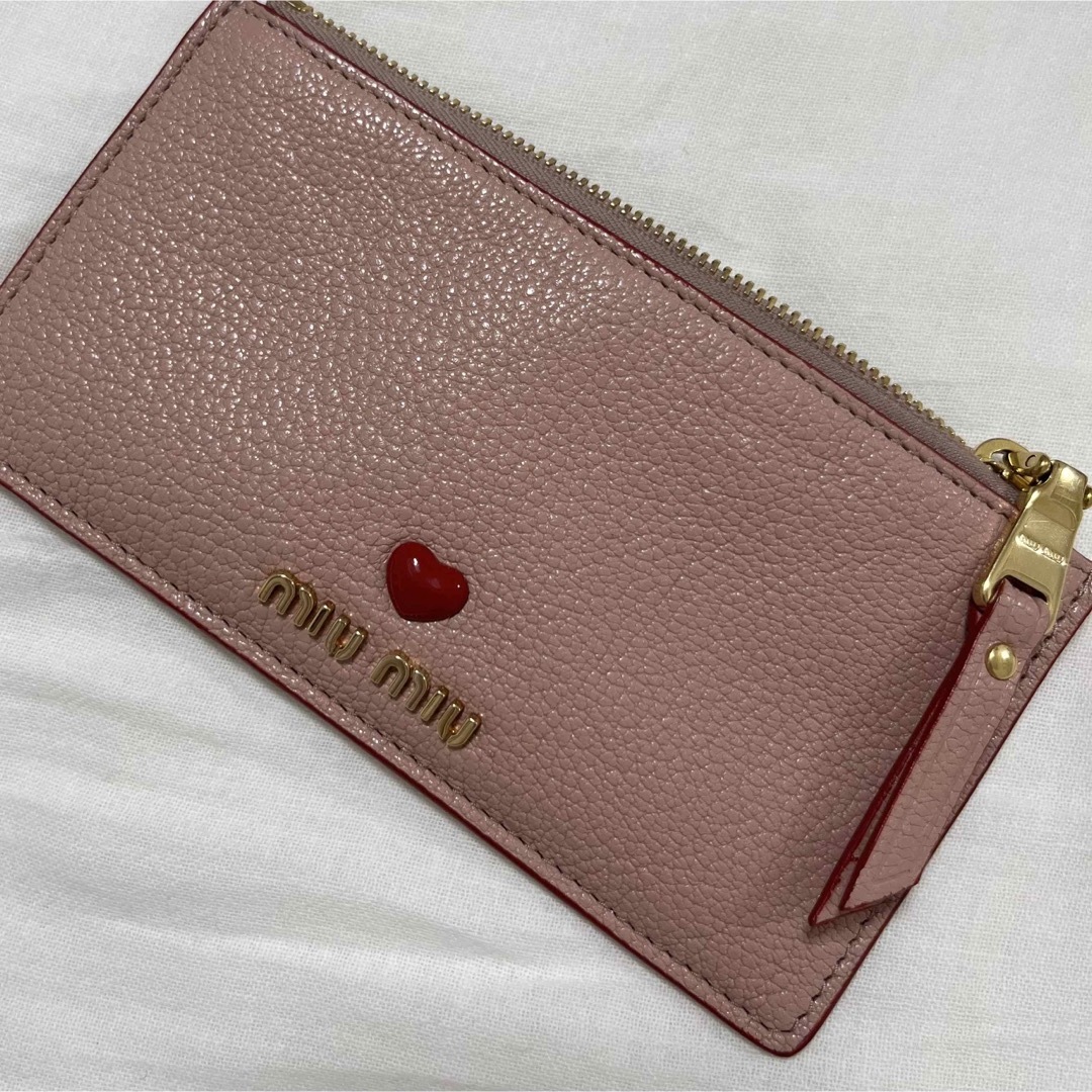 MIU MIU - MIUMIU マドラス ラブ フラグメントケース カード MIU MIU - MIUMIU マドラス ラブ フラグメントケース カード