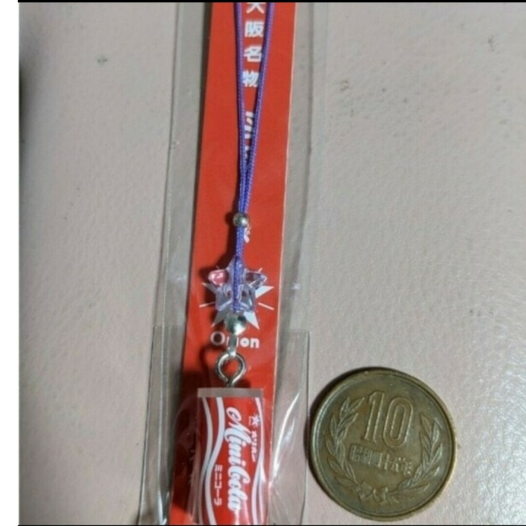 コカ・コーラ(コカコーラ)のミリオン コカコーラ ラムネ ストラップ キーホルダー 大阪 大阪名物 エンタメ/ホビーのコレクション(ノベルティグッズ)の商品写真