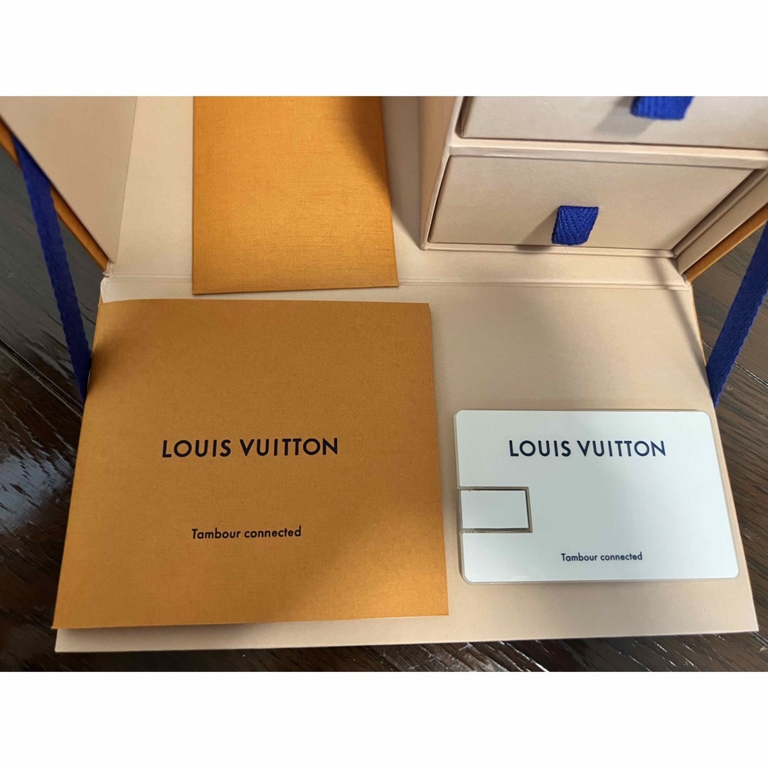 LOUIS VUITTON(ルイヴィトン)のbal様専用！ルイヴィトン　VUITTON アップルウォッチ　スマートウォッチ メンズの時計(腕時計(デジタル))の商品写真