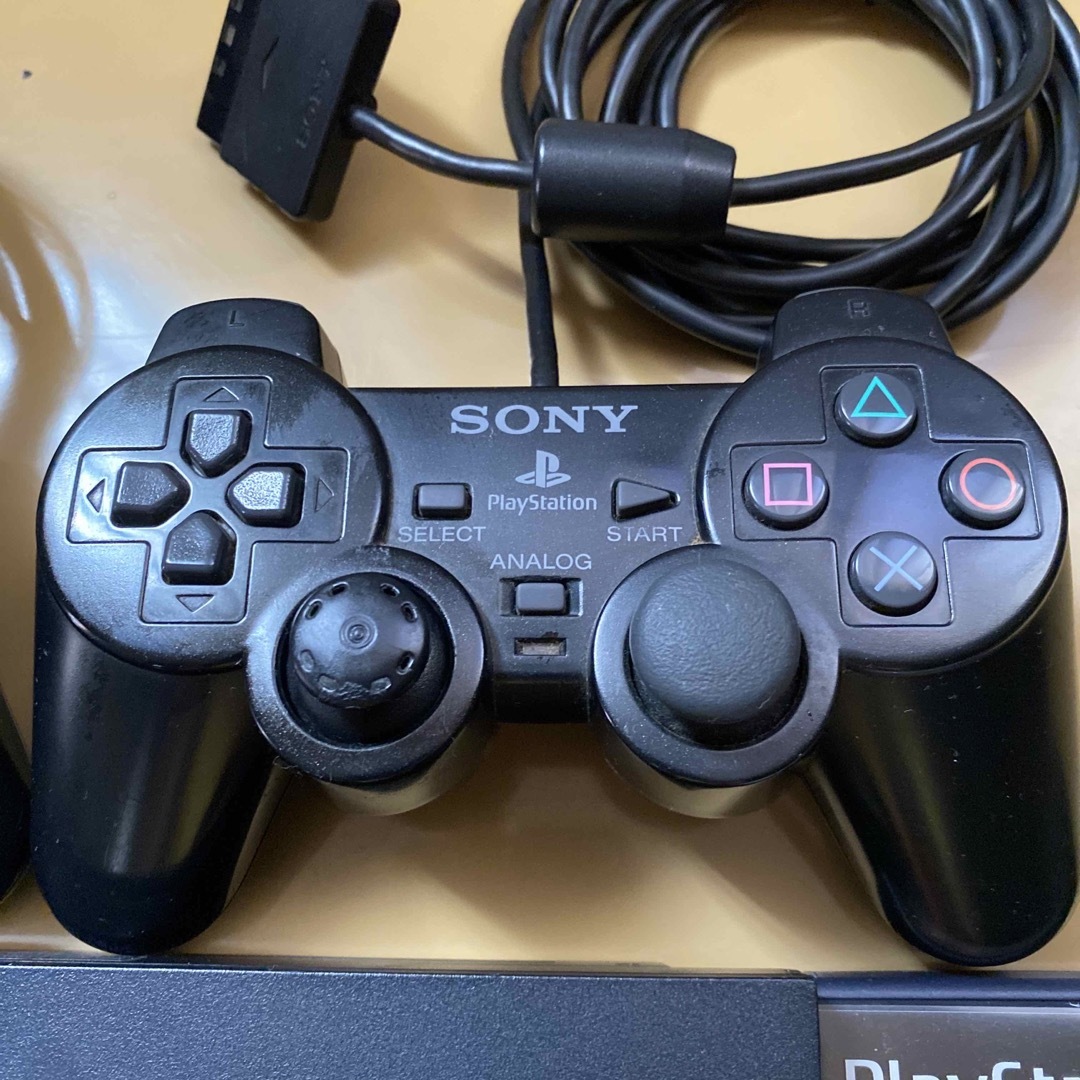 PS2本体と付属品 2