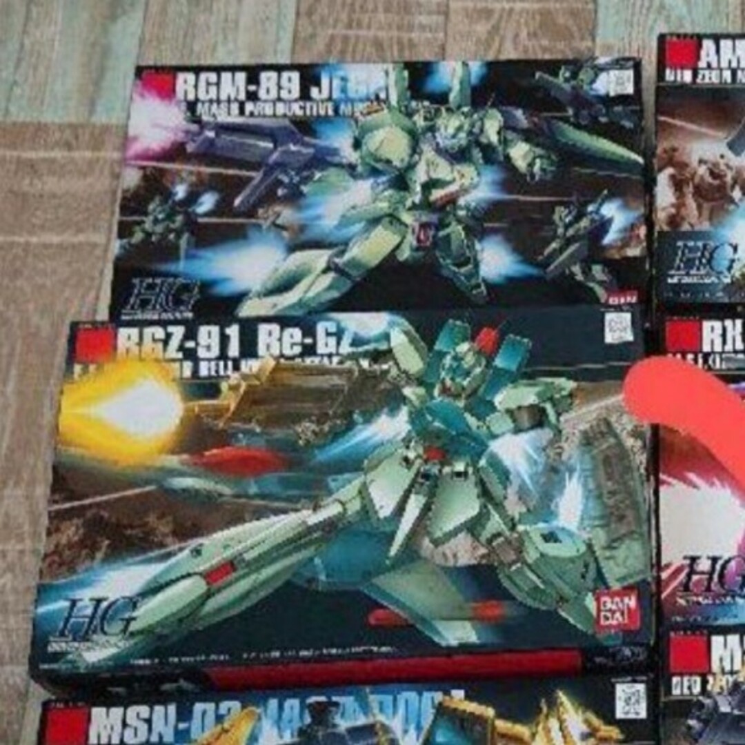 HG 1/144   逆襲のシャア  2点セット エンタメ/ホビーのおもちゃ/ぬいぐるみ(プラモデル)の商品写真