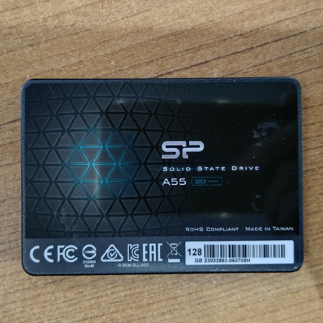 シリコンパワー SATA3 SSD 128GB スマホ/家電/カメラのPC/タブレット(PCパーツ)の商品写真
