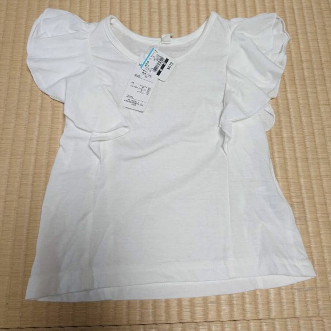 西松屋(ニシマツヤ)の【未着用】西松屋 フリルTシャツ 95サイズ キッズ/ベビー/マタニティのキッズ服女の子用(90cm~)(Tシャツ/カットソー)の商品写真