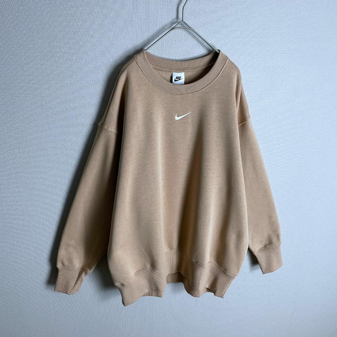 NIKE 【大人気カラー☆XLサイズ】ナイキ センター刺繍ロゴ スウェット 定番の通販 by p｜ナイキならラクマ