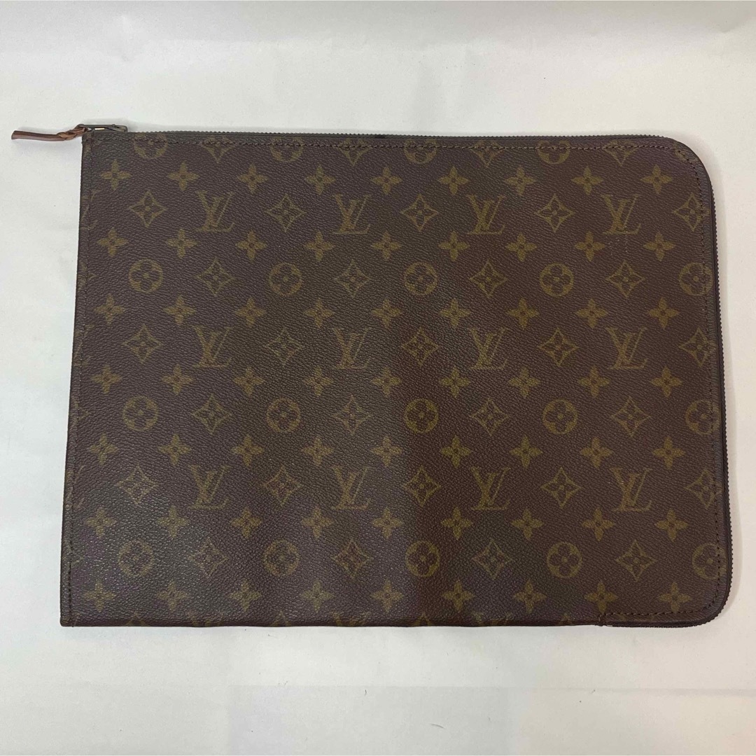 LOUIS VUITTON モノグラムポッシュドキュマン