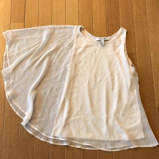 フォーエバートゥエンティーワン(FOREVER 21)の美品！FOREVER21 レーストップス(カットソー(半袖/袖なし))