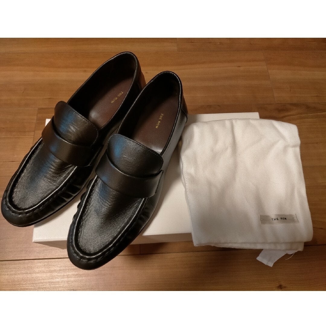 お値下げ中！　ザロウ　ローファー　The row Loafer