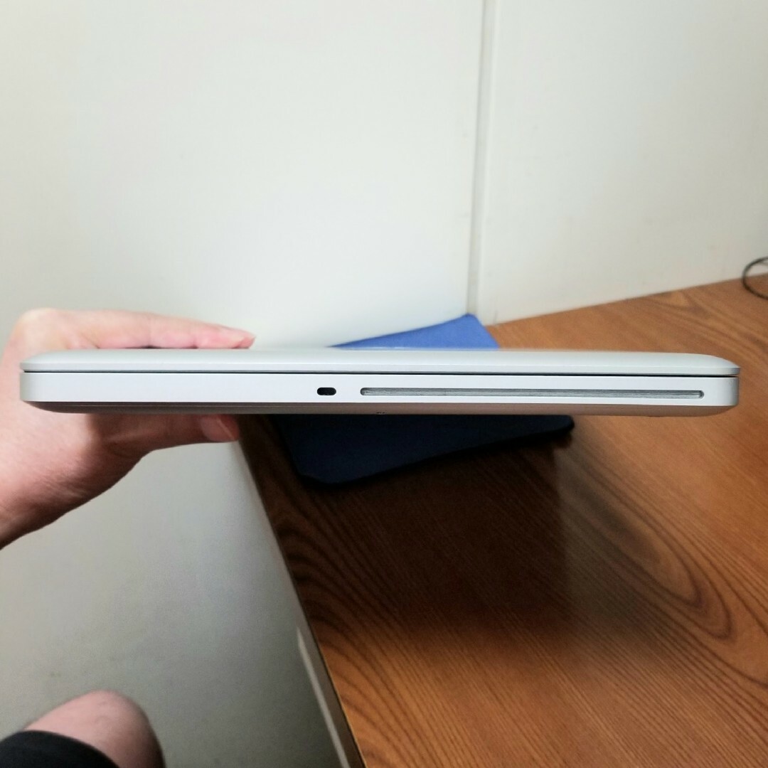 美品 Macbook Pro 17インチ 12G/SSD256GB office