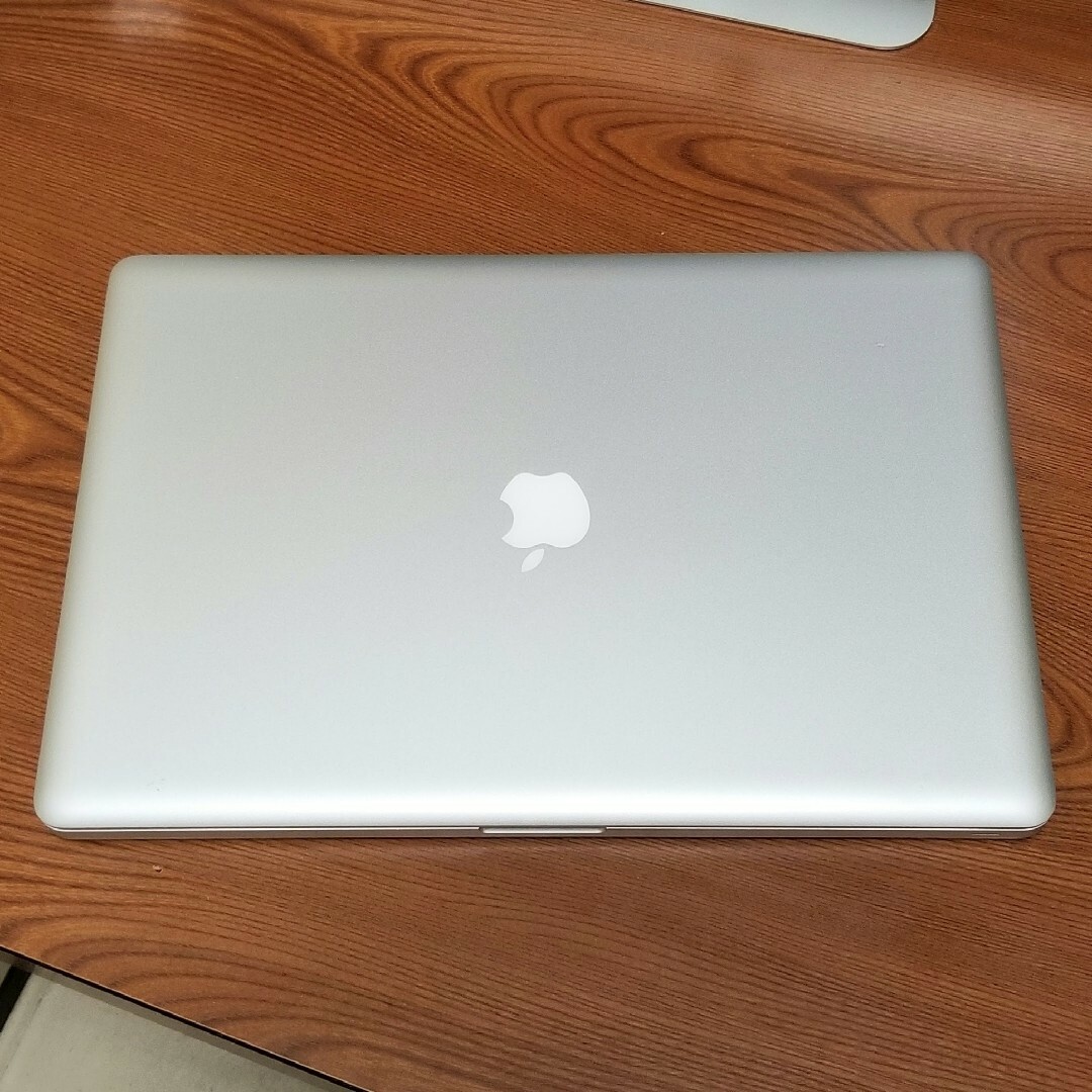 美品 Macbook Pro 17インチ 12G/SSD256GB office