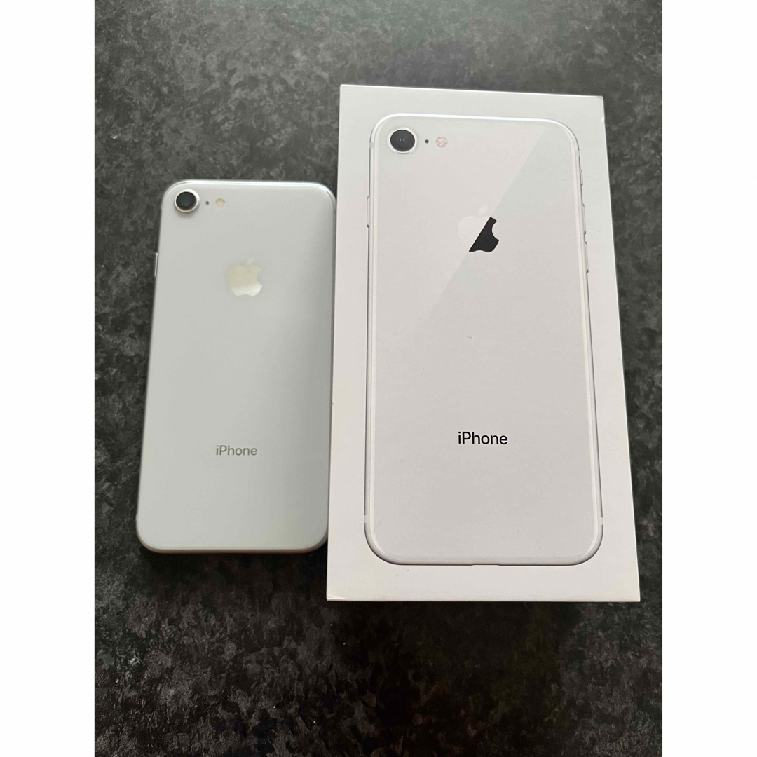 iPhone8本体　256GB