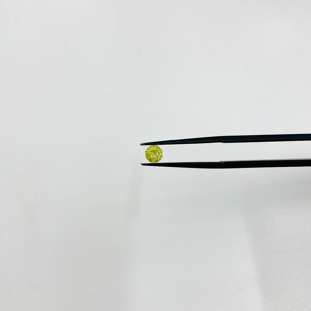 FANCY INTENSE YELLOW GREEN 0.209ct RD レディースのアクセサリー(その他)の商品写真