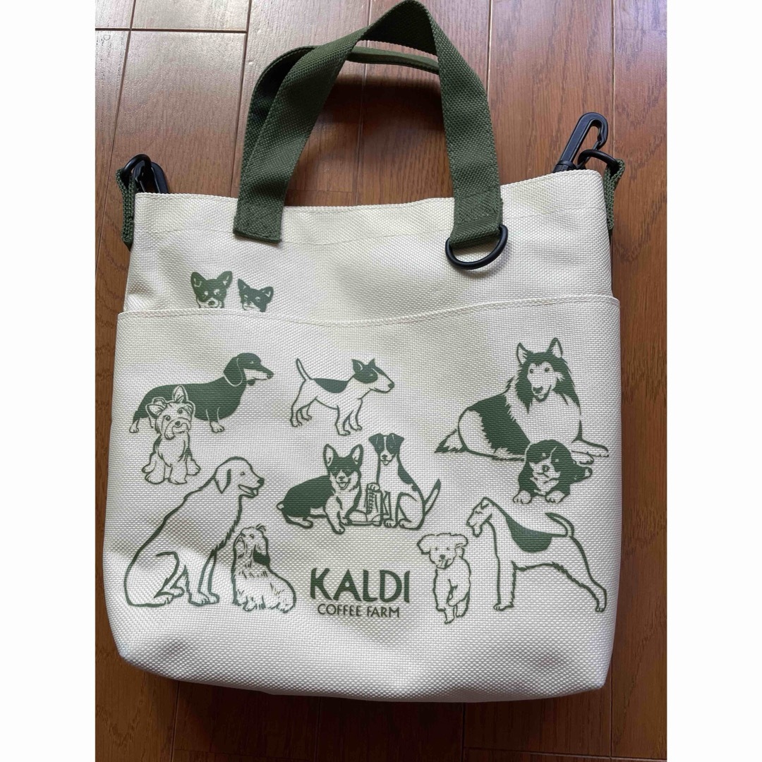 カルディ　犬の日バック レディースのバッグ(ショルダーバッグ)の商品写真