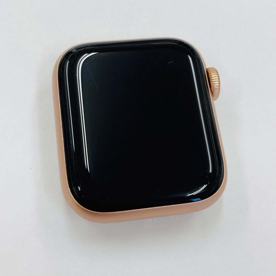 Apple Watch(アップルウォッチ)のApple Watch 40mm シリーズ4 アップルウォッチ ゴールド スマホ/家電/カメラのスマートフォン/携帯電話(その他)の商品写真