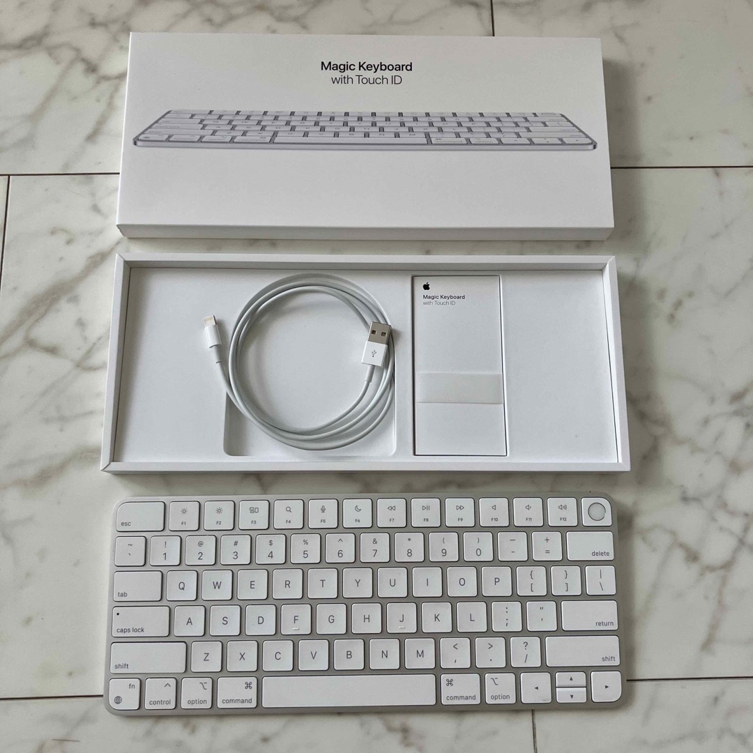 【難あり】TouchID付MagicKeyboardUSキー MK293LL/A