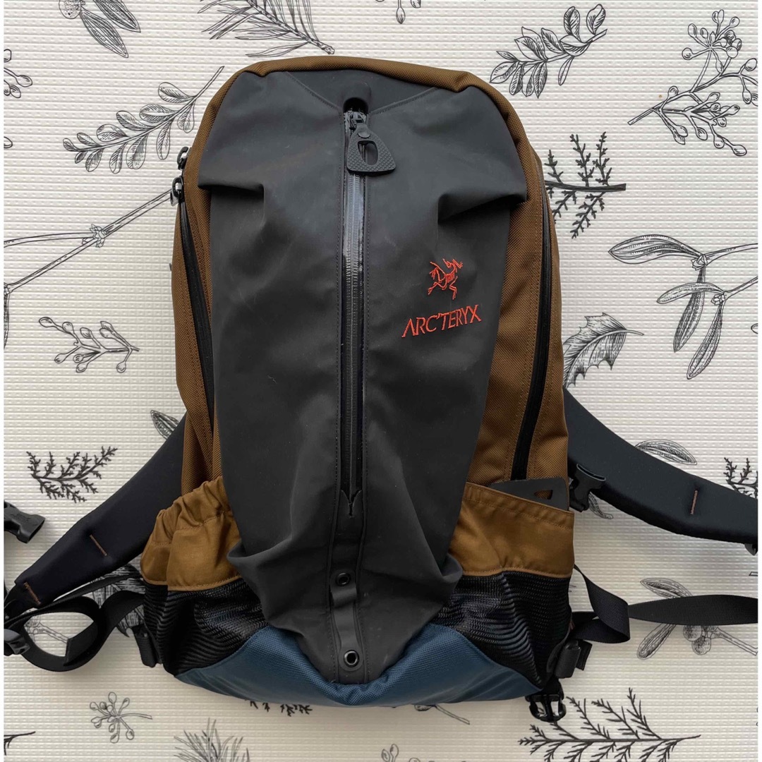 新品 arc'teryx×BEAMS arro アークテリクス アロー