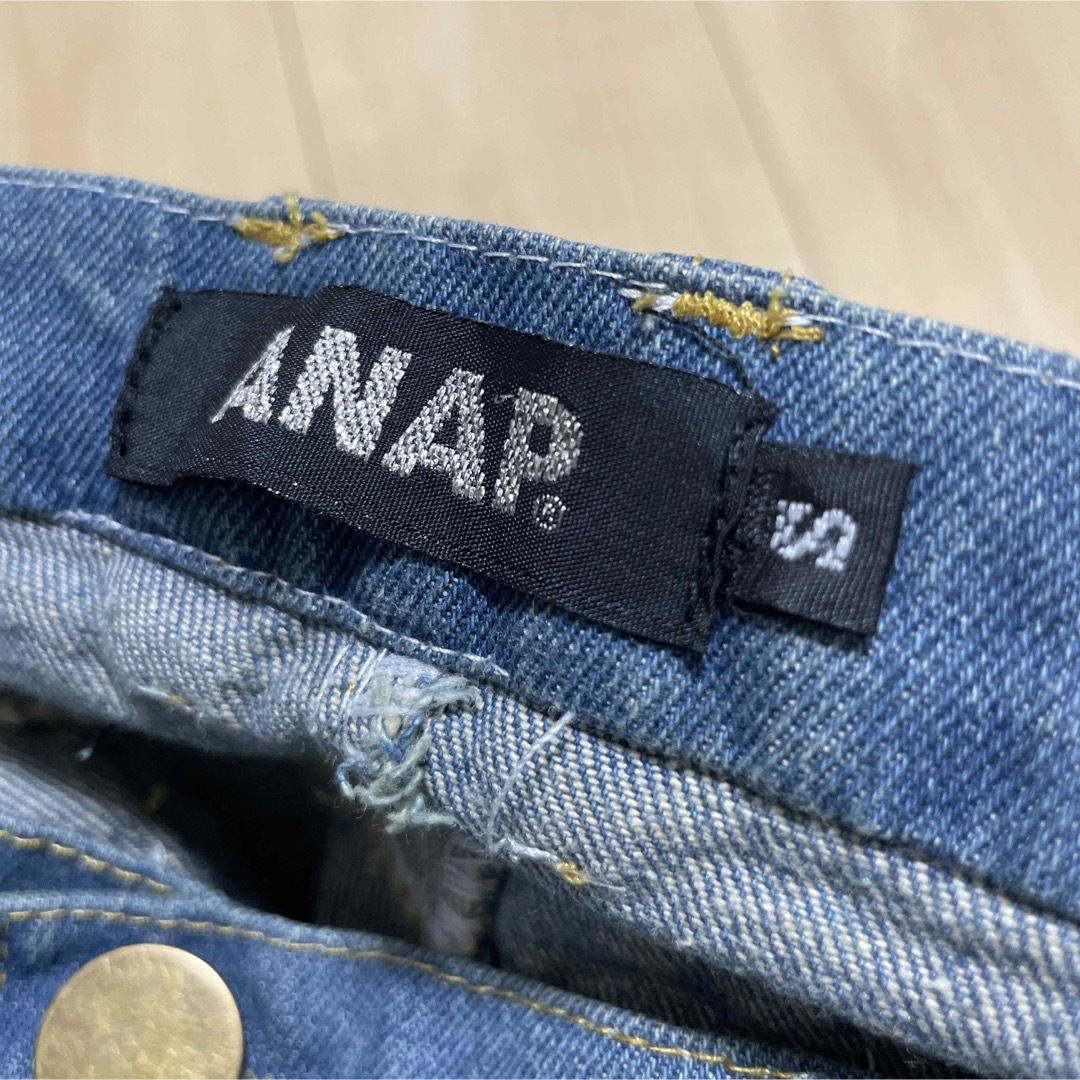 ANAP(アナップ)のダメージデニムショートパンツ レディースのパンツ(デニム/ジーンズ)の商品写真