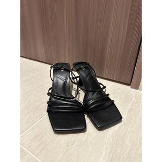 ザラ(ZARA)の【値下げ！美品】ZARA ストラップサンダル 23.0cm(サンダル)