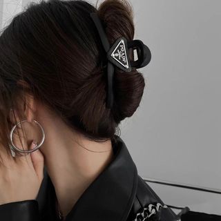 プラダ　バレッタ　プレックス ヘアクリップ