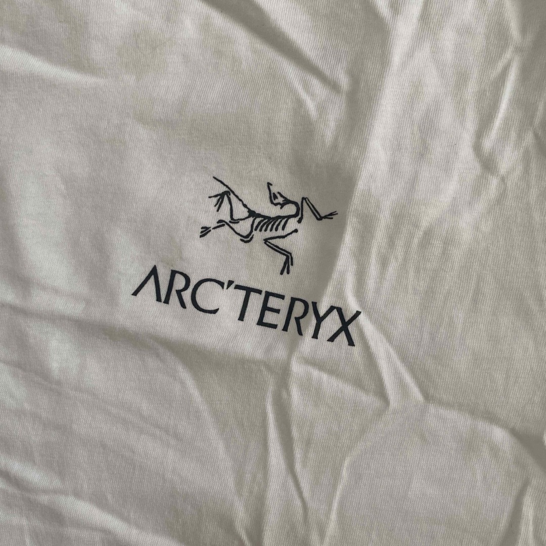 ARC'TERYX(アークテリクス)のアークテリクス　白Tシャツ　Sサイズ メンズのトップス(Tシャツ/カットソー(半袖/袖なし))の商品写真