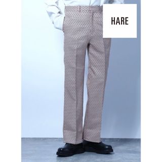 ハレ(HARE)の【試着のみ】HAREハレ　センタープレス総柄ストレートパンツ　ピンク Sサイズ(スラックス)