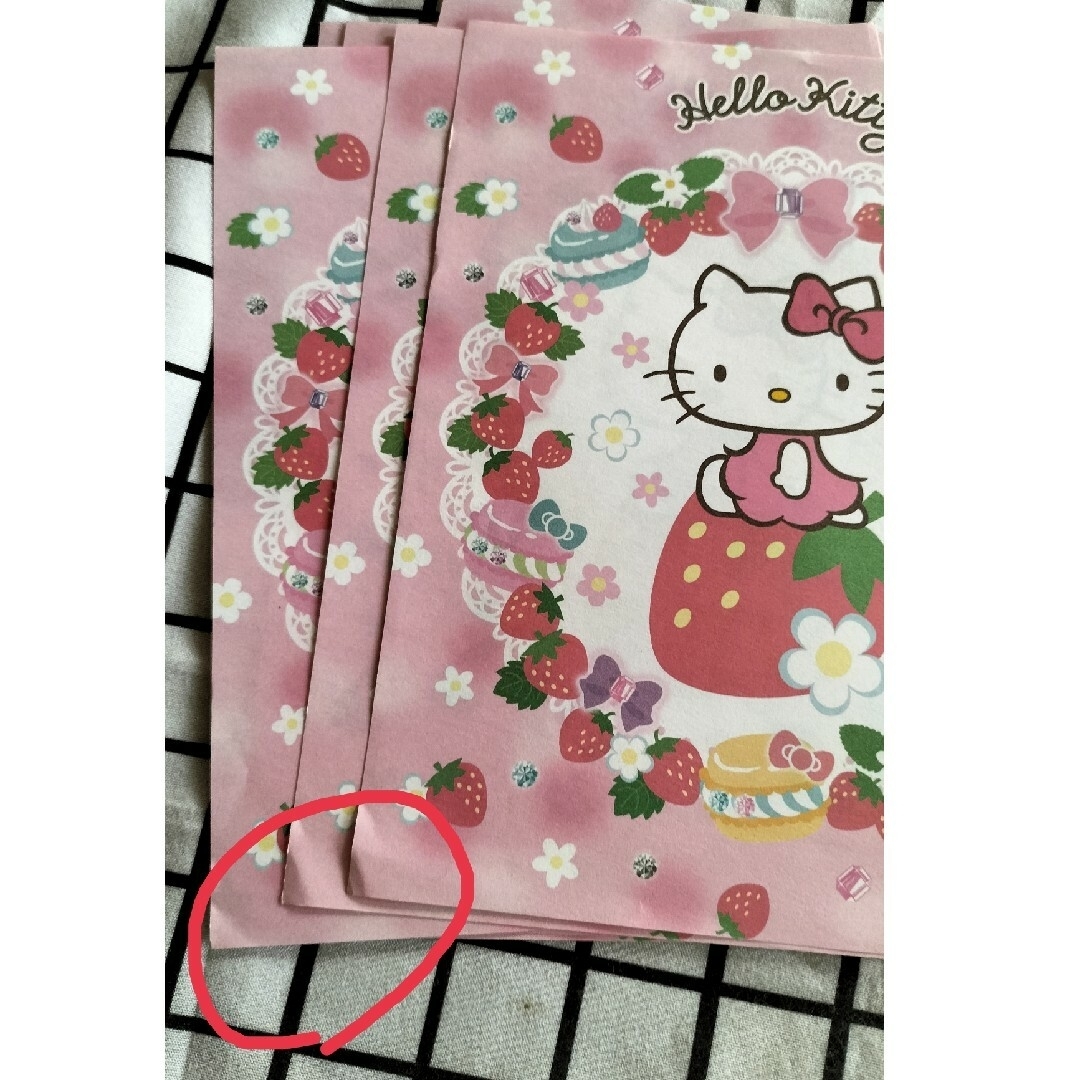 ハローキティ(ハローキティ)のHELLOKITTYレターセット２種類 ハンドメイドの文具/ステーショナリー(カード/レター/ラッピング)の商品写真