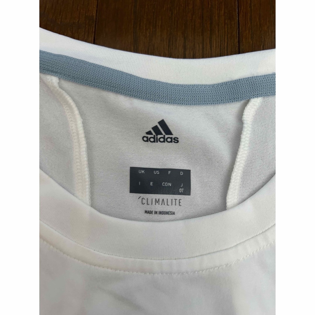 adidas(アディダス)のadidas トップス レディースのトップス(Tシャツ(半袖/袖なし))の商品写真