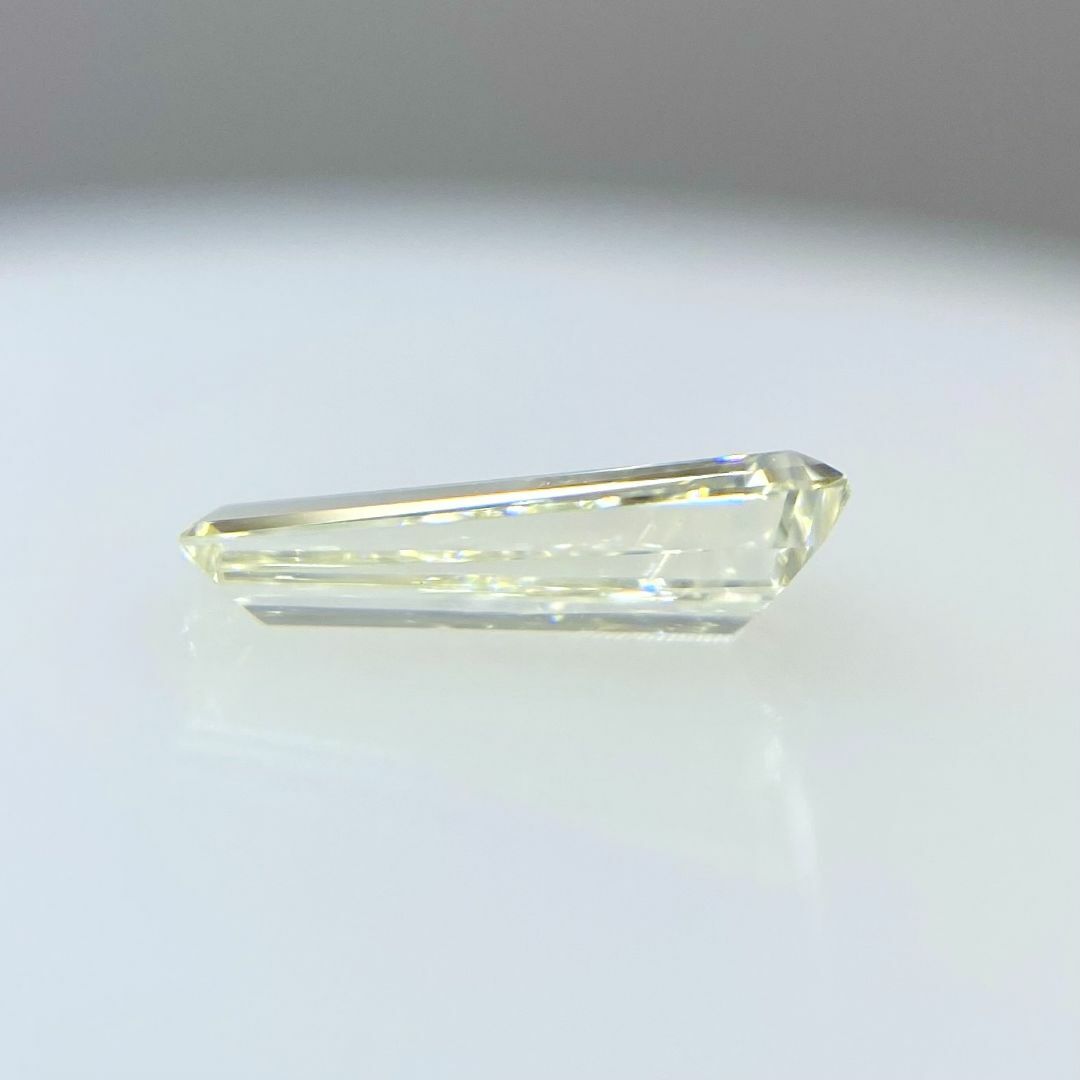 テーパーカット！ダイヤモンド！ Mカラー VVS2 0.422ct/RT1195