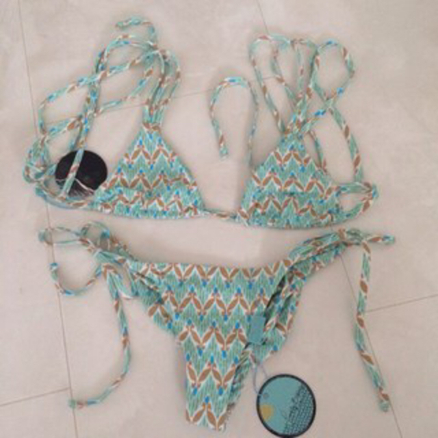 Victoria's Secret(ヴィクトリアズシークレット)のインポートサンプルビキニ ブルー柄 Frankie’s bikini レディースの水着/浴衣(水着)の商品写真