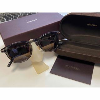 トムフォード(TOM FORD)のトムフォード/サングラス/TF876-D/クリア/オリーブ/ケース/箱付/美品(サングラス/メガネ)