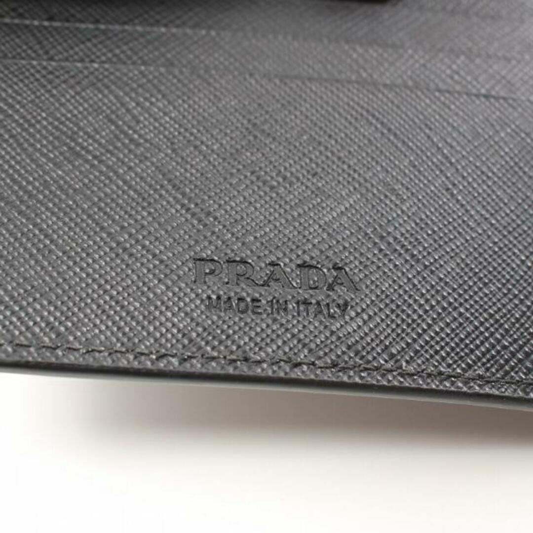 PRADA(プラダ)のSASAFFIANO EMBOSS 二つ折り財布 サフィアーノレザー ブラック メンズのファッション小物(折り財布)の商品写真