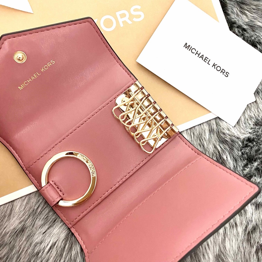 Michael Kors   新品MICHAEL KORS ピンク シグネチャー レザー