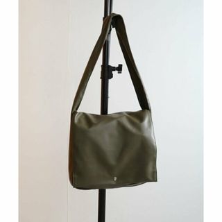 センスオブプレイスバイアーバンリサーチ(SENSE OF PLACE by URBAN RESEARCH)の【KHAKI】フェイクレザーフラップビッグショルダー(ショルダーバッグ)