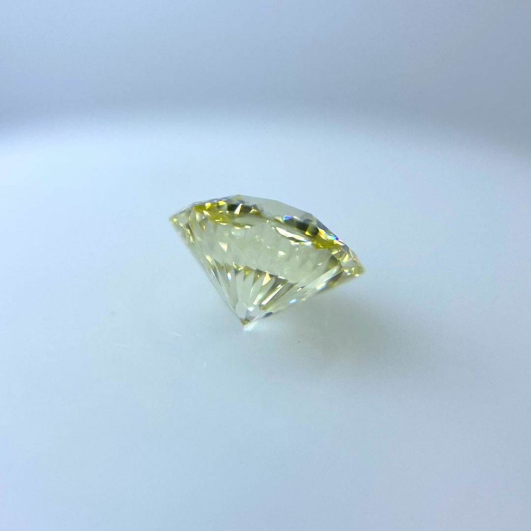 Octagon八角形！LIGHT YELLOW VS1/0.615ct