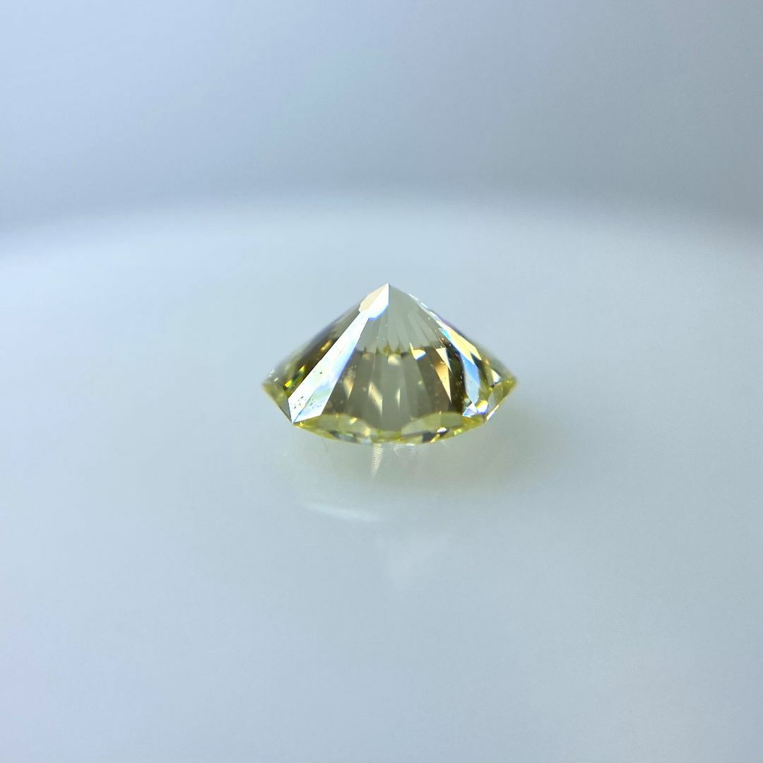 Octagon八角形！LIGHT YELLOW VS1/0.615ct