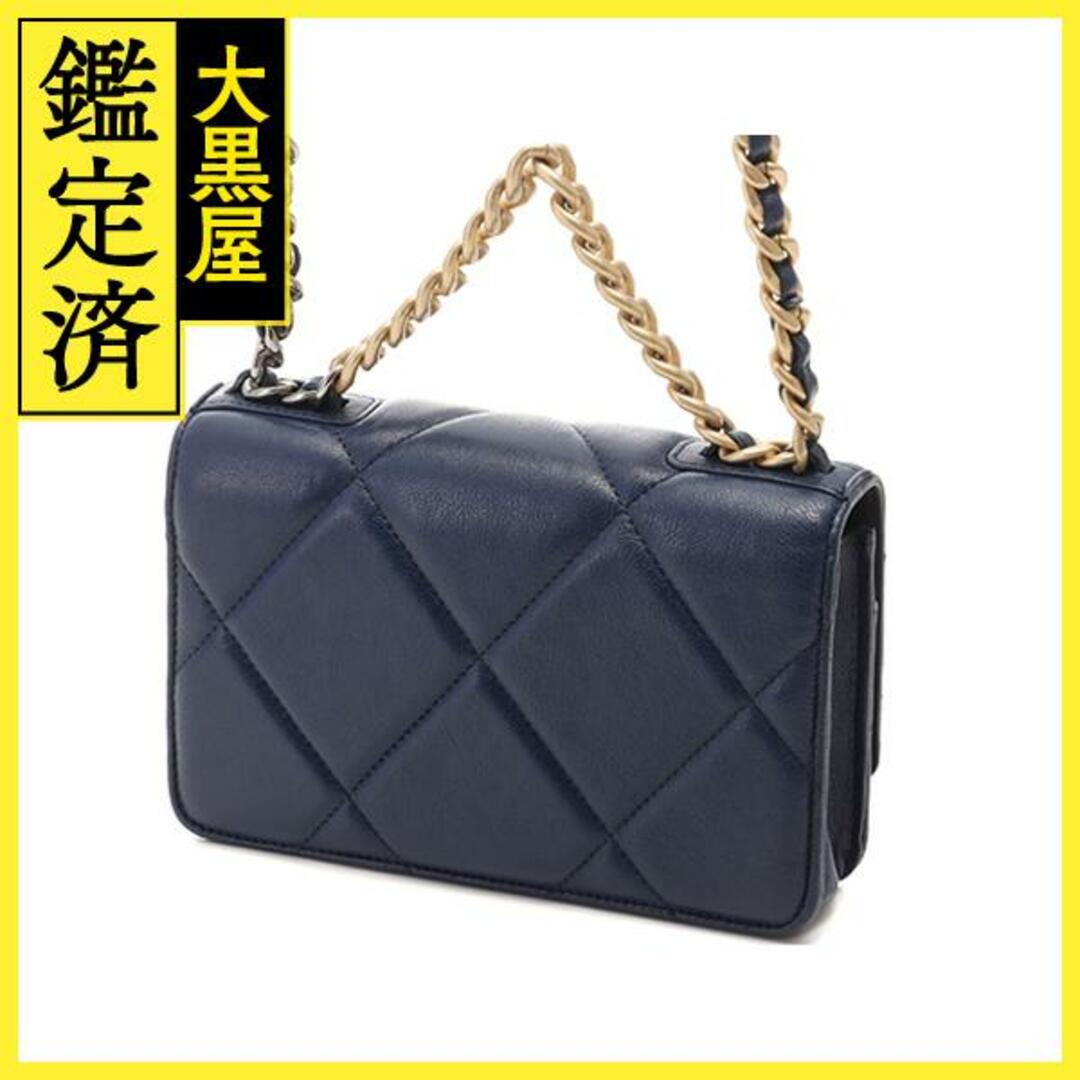 CHANEL - シャネル CHANEL19 マキシマトラッセチェーンウォレット【471