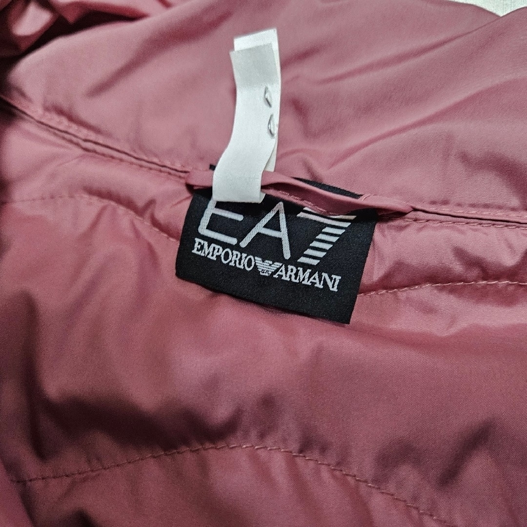 Emporio Armani(エンポリオアルマーニ)のエンポリオアルマーニEA7レディース ブルゾン レディースのジャケット/アウター(ダウンジャケット)の商品写真