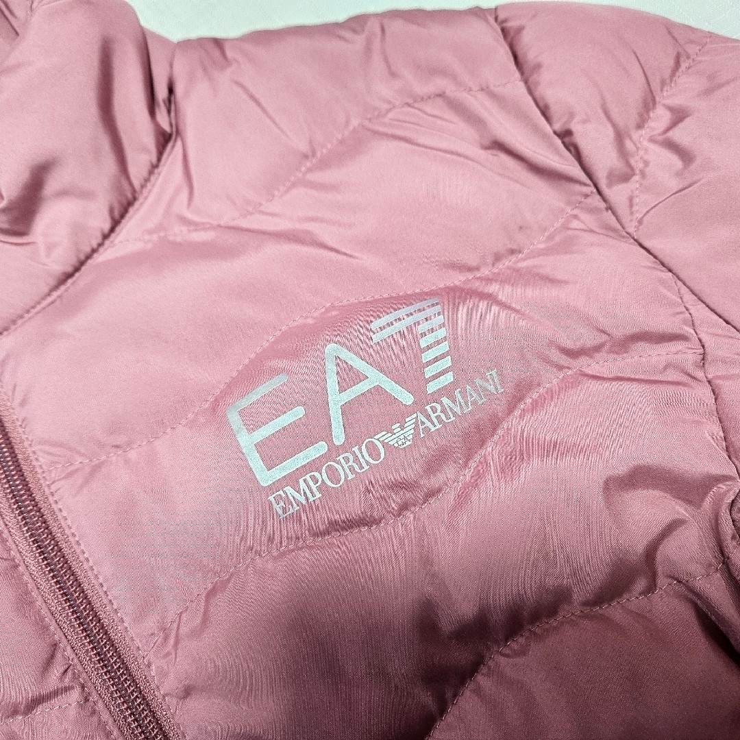 Emporio Armani(エンポリオアルマーニ)のエンポリオアルマーニEA7レディース ブルゾン レディースのジャケット/アウター(ダウンジャケット)の商品写真