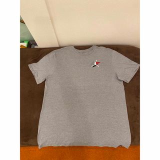 ジョーダン(Jordan Brand（NIKE）)のNIKE AIR JORDAN Tシャツ　トップス(Tシャツ/カットソー(半袖/袖なし))
