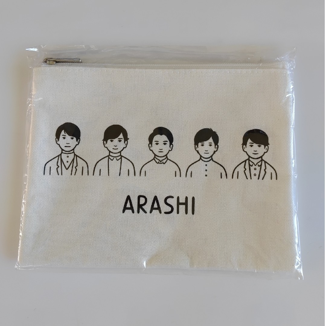 嵐(アラシ)の新品未使用　嵐　ARASHI  展覧会　ポーチ　イラストＢ　noritake エンタメ/ホビーのタレントグッズ(アイドルグッズ)の商品写真