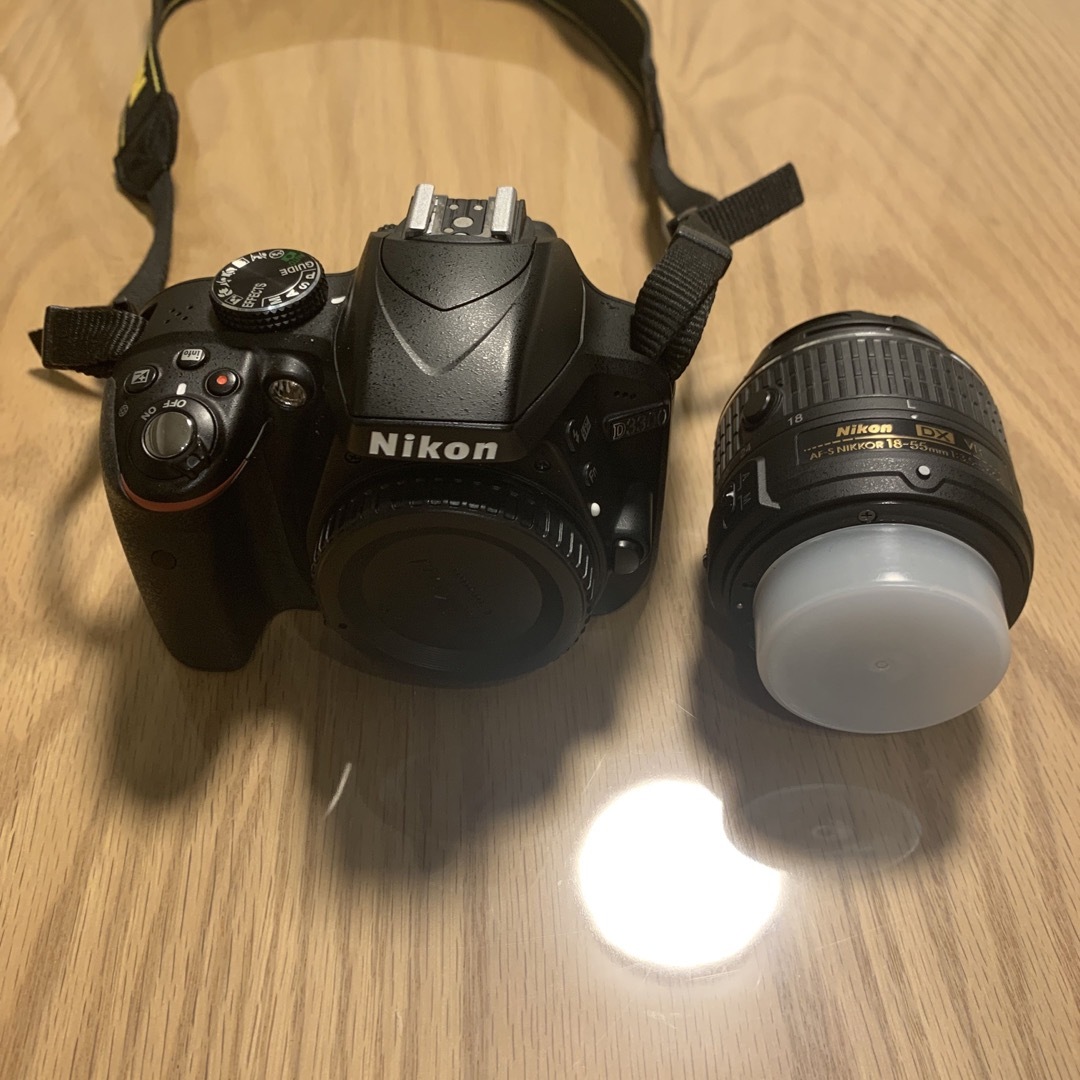 カメラNikon D3300 標準ズームレンズ付き