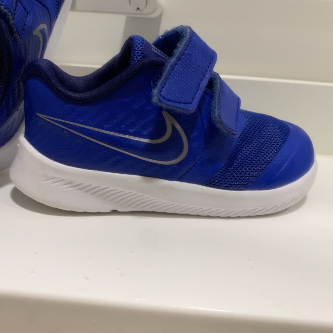 NIKE(ナイキ)のNIKEスニーカーセール中 キッズ/ベビー/マタニティのキッズ靴/シューズ(15cm~)(スニーカー)の商品写真