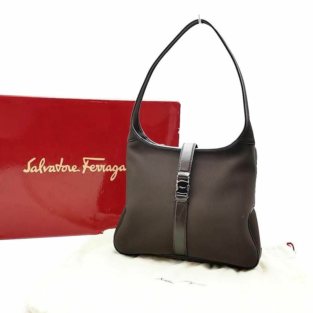 美品》Ferragamo(フェラガモ)ワンショルダーバッグ-