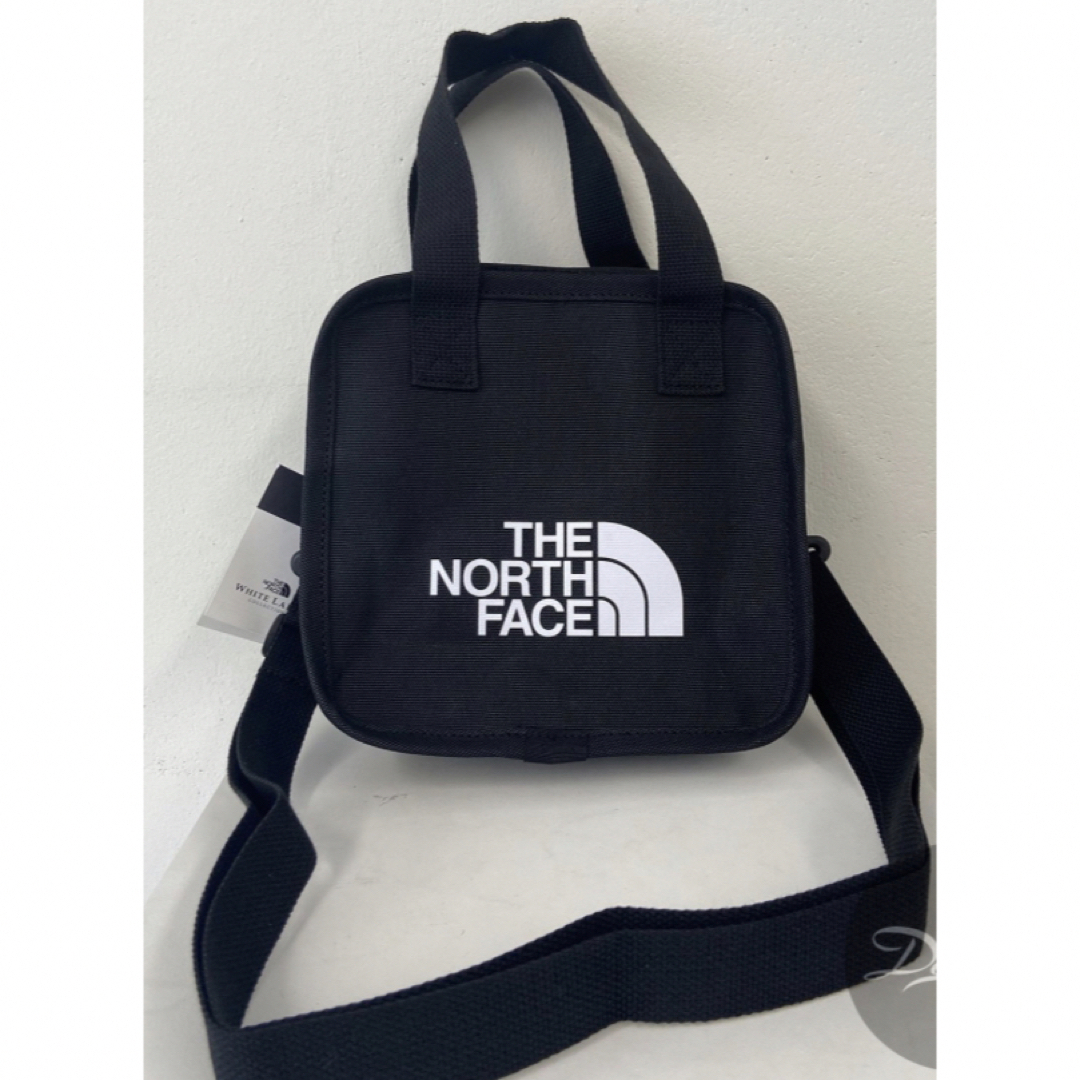 THE NORTH FACE(ザノースフェイス)の韓国ノースフェイスホワイトレーベルSQUARETOTEスクエアトートブラック レディースのバッグ(ショルダーバッグ)の商品写真