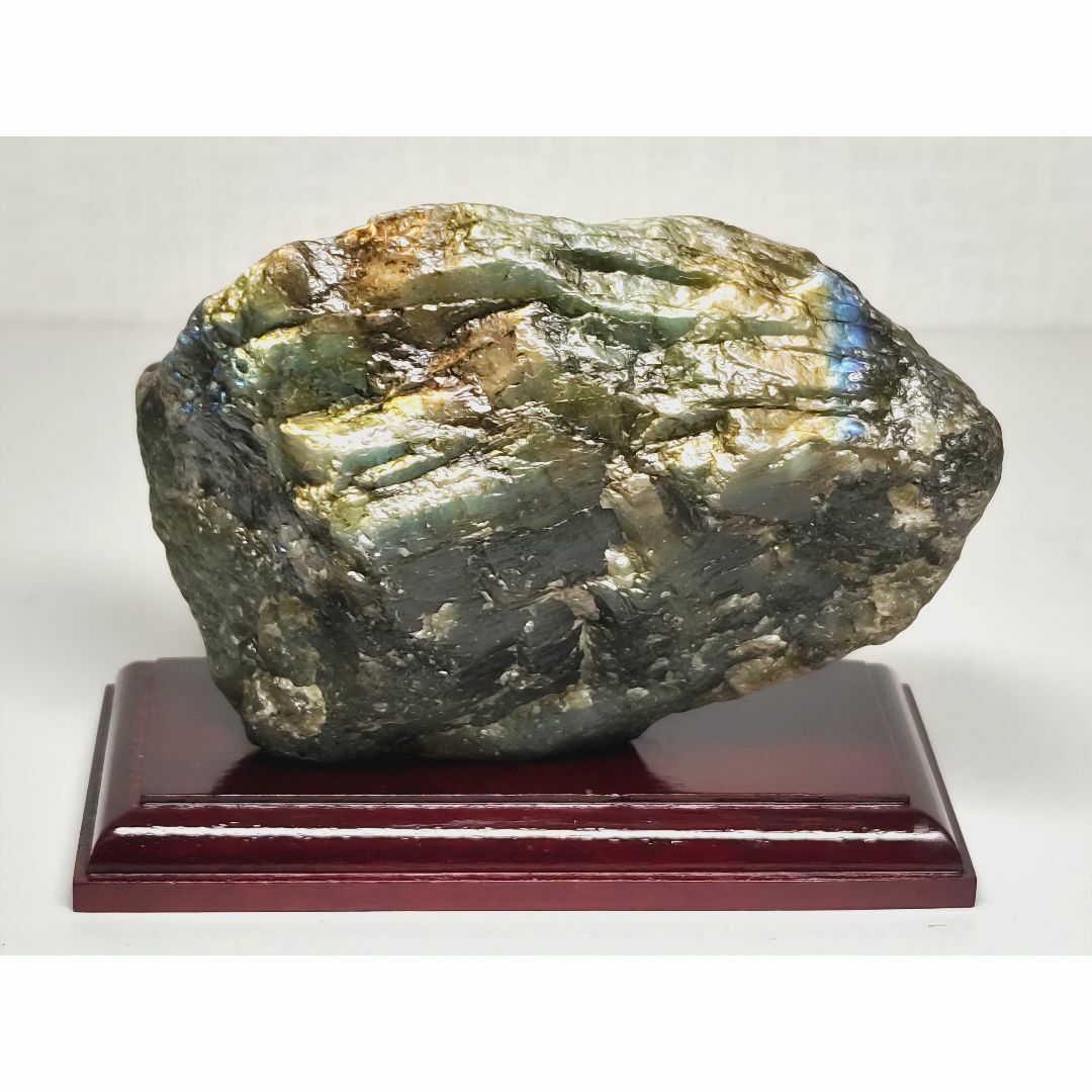 ラブラドライト 691g 鑑賞石 原石 鉱物 自然石 誕生石 水石 置石 宝石
