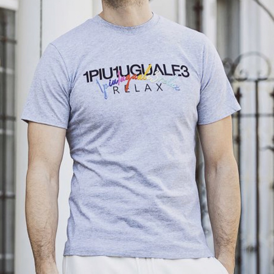 【新品 】1PIU1UGUALE3 RELAX／レインボー刺繍ロゴ Tシャツ M