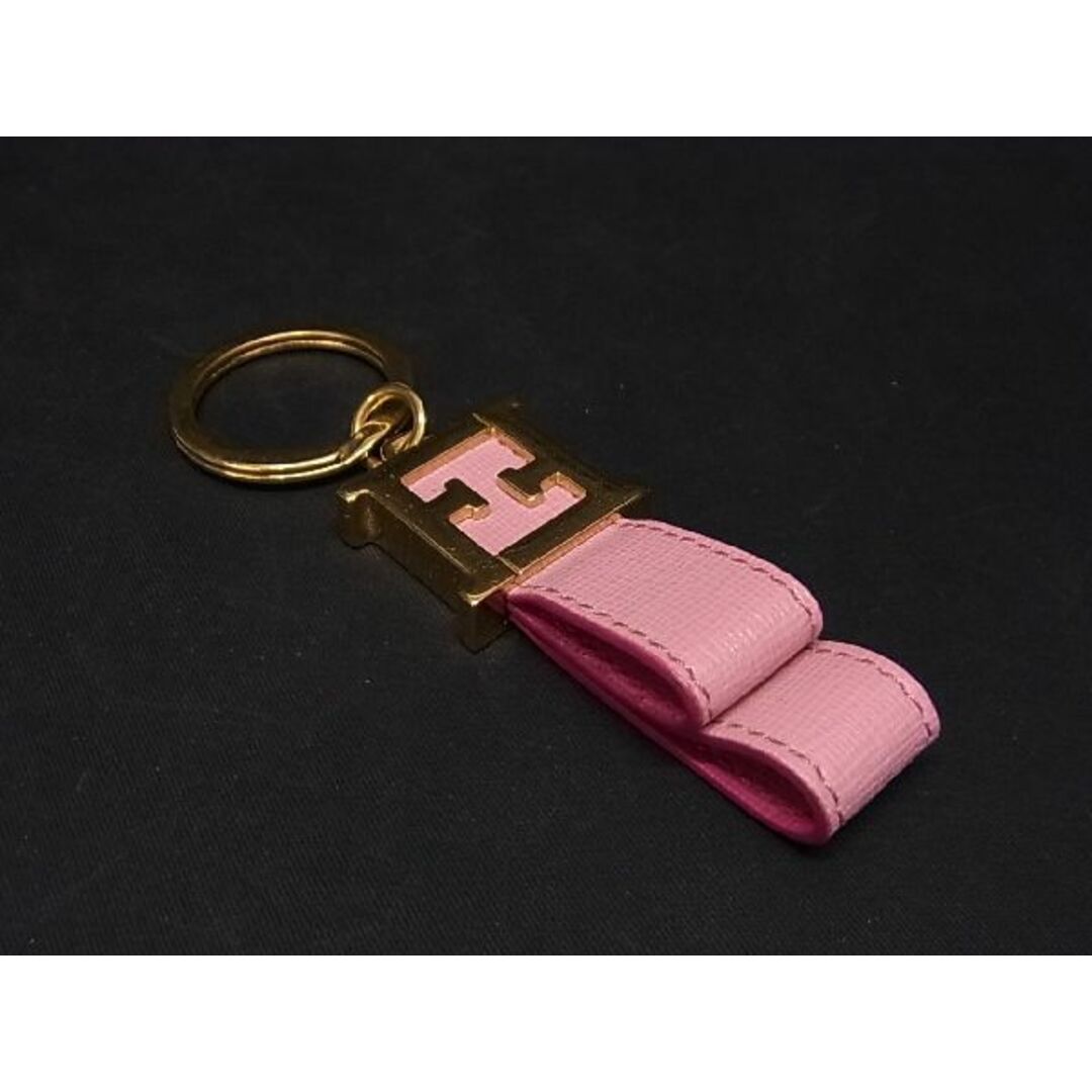 ■美品■ FENDI フェンディ レザー キーホルダー バッグチャーム メンズ レディース ピンク系×ゴールド系 AR2077 | フリマアプリ ラクマ