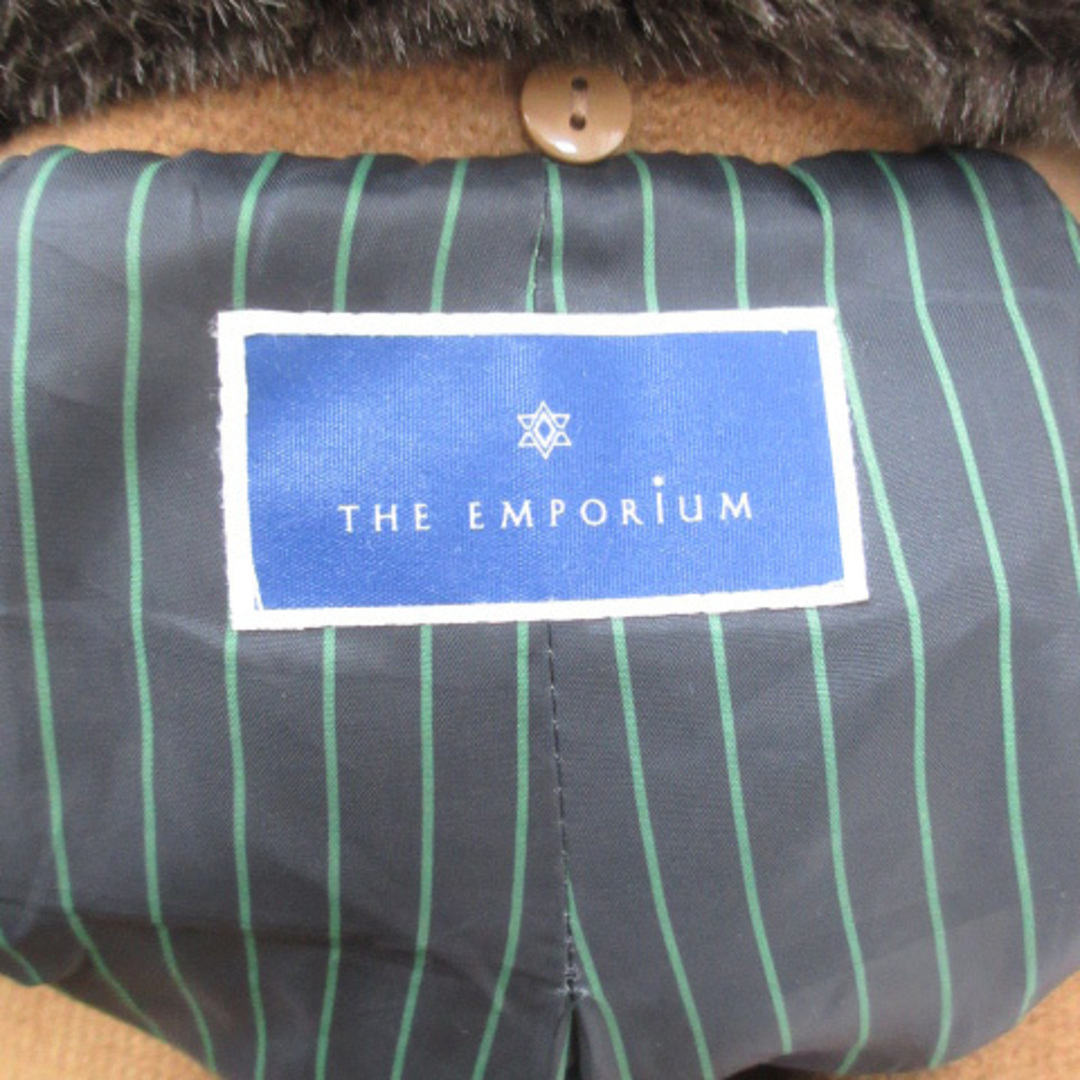 THE EMPORIUM(ジエンポリアム)のジ エンポリアム ピーコート Pコート ショート丈 フェイクファー M ベージュ レディースのジャケット/アウター(ピーコート)の商品写真