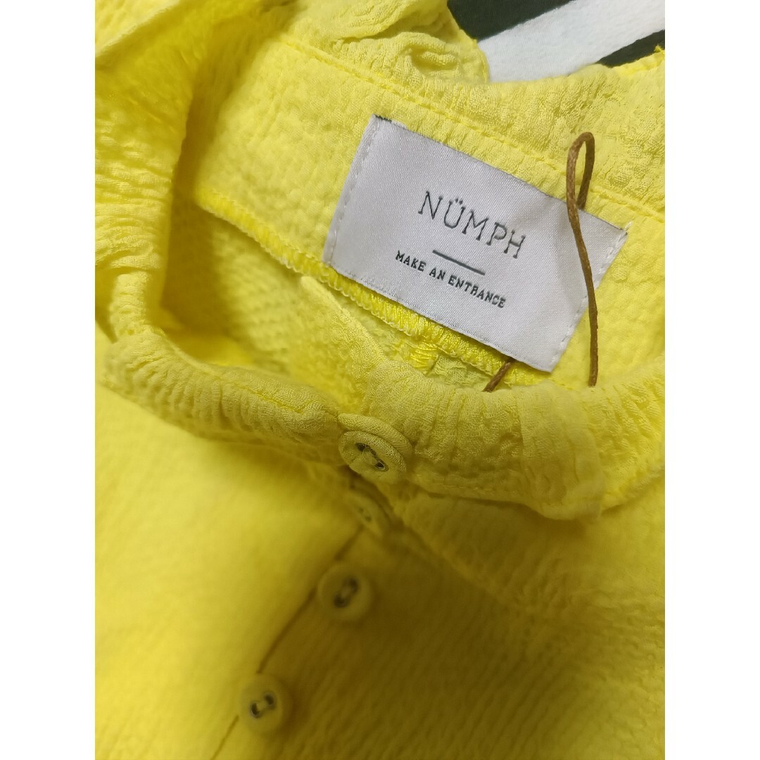 NUMPH(ニンフ)の美品 NUMPH イェロー 黄色 キャミ トップス コットン フリル 夏 重ね着 レディースのトップス(キャミソール)の商品写真