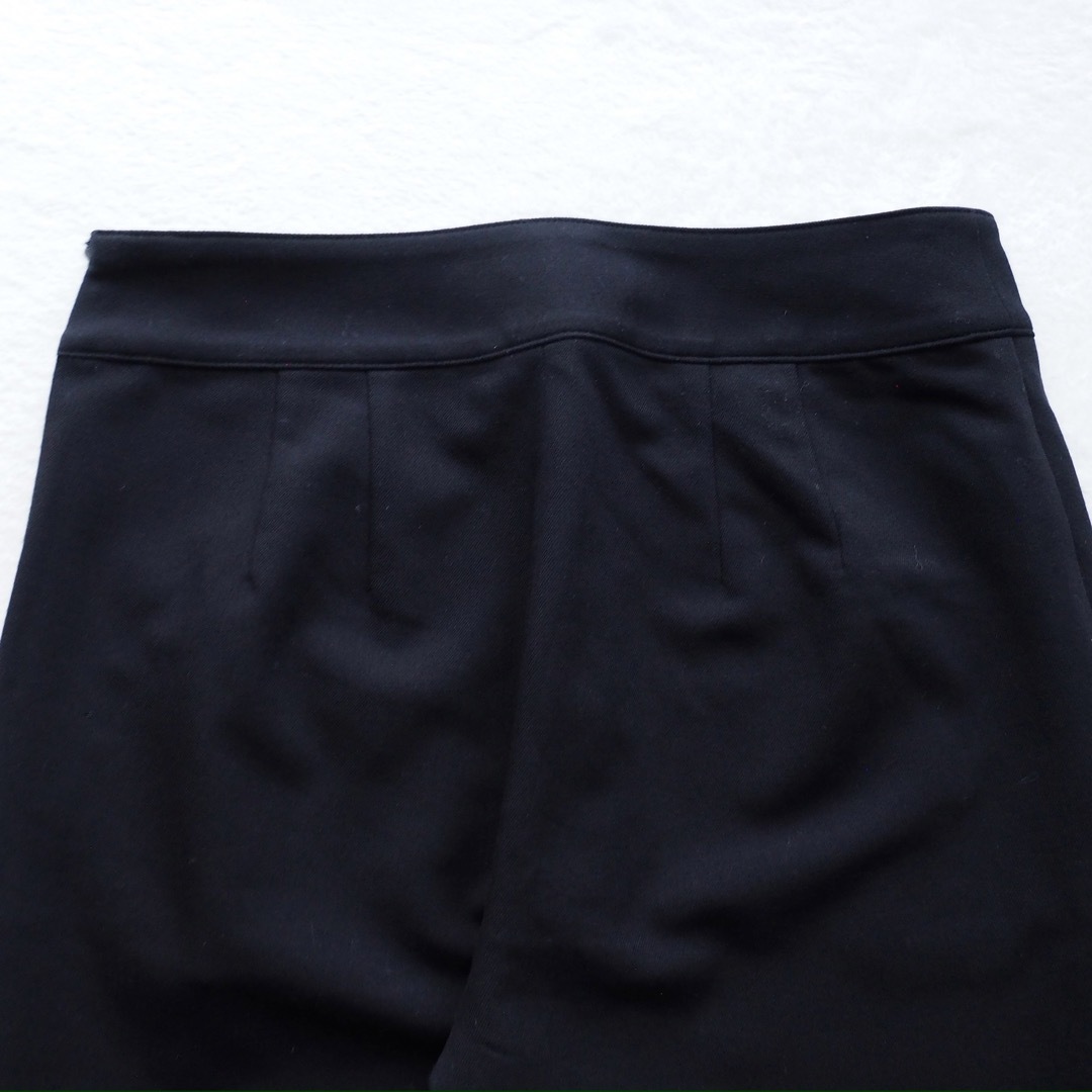 Noble(ノーブル)のNOBLE サイドベンツ スリムパンツ 裾スリット ストレッチ 黒 34 レディースのパンツ(カジュアルパンツ)の商品写真