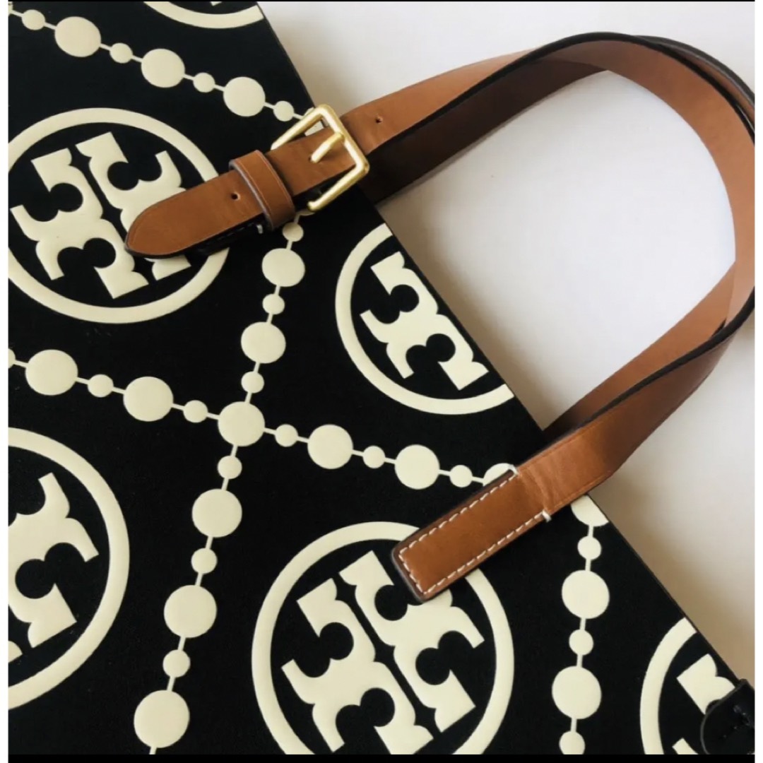 Tory Burch(トリーバーチ)のトリーバーチ　Tモノグラム　コントラスト　エンボス　トートバッグ　新品・未使用 レディースのバッグ(トートバッグ)の商品写真